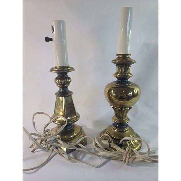 Pair of Mid Century Modern Underwriter Laboratories Lamps - Picture 4 of 12